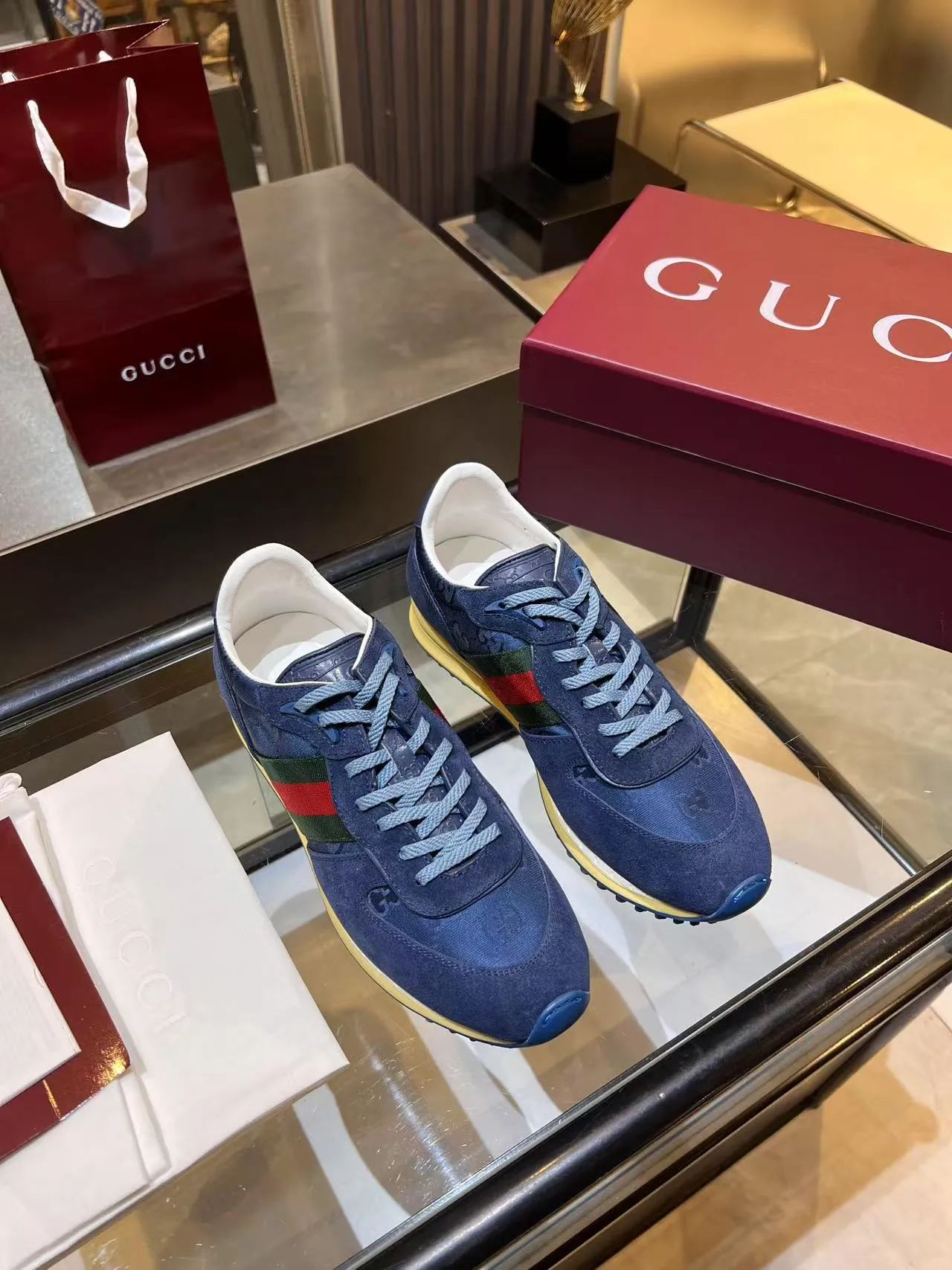 Men's Men's Shoes 💰620💰 Gucci Gucci Top Version Latest Catwalk Style Re-Motion Series Thick-soled Casual Sneakers Original Purchased, Developed and Made. This sneaker has a detachable and adjustable ankle strap, adding a dynamic item to the 2025 spring and summer series. The light and flexible outsole has been specially treated and is filled with a strong retro style. Exquisite packaging at the delivery counter 🛍📦 ▪️Fabrics: Original custom imported first-layer cowhide ▪️Inner lining: Original custom-made breathable mesh ▪️Sole: Original molded TPU material ▪️Sole thickness: 3.5CM ▪️Size: 39-44 (customized at 38.45.46)
